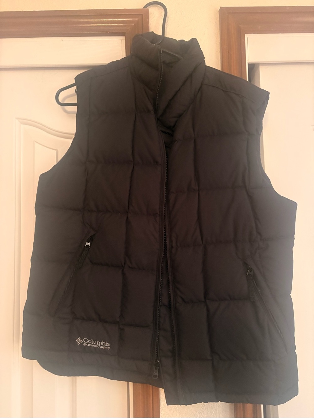 Columbia Women’s Black Puffer Vest